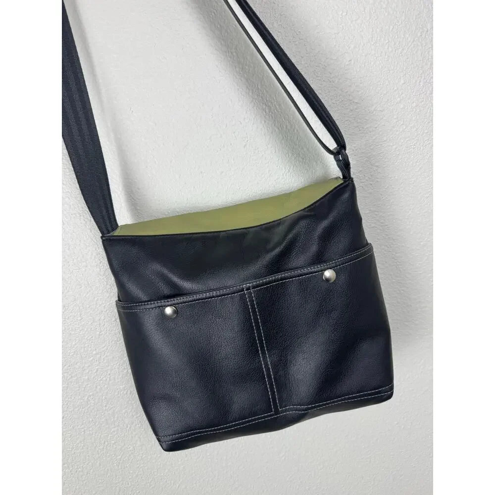 Queen Bee Creations Floral Messenger Bag Truckette Green Black Crossbody - Picture 5 of 5